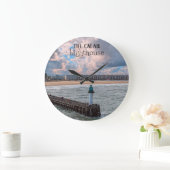 Calais Leuchtturm mit Wasser I Akrylwand Uhr (Zuhause)