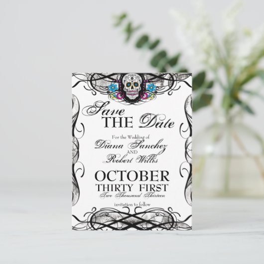 Calaveras Sugar Skull & Schnörkel Save the Date Ankündigungspostkarte (Stehend Vorderseite)