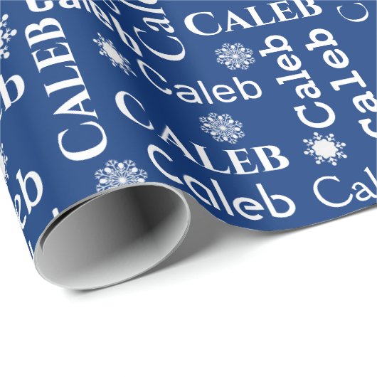CALEB Individuelle Name mit Schneeflocken auf blau Geschenkpapier (Rolleneckpunkt)