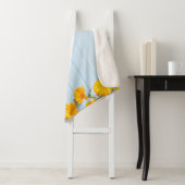 Calendula-Blume: blauer Holzhintergrund Sherpadecke (Beispiel)