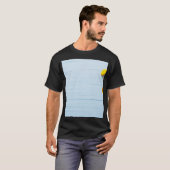 Calendula-Blume: blauer Holzhintergrund T-Shirt (Vorne ganz)