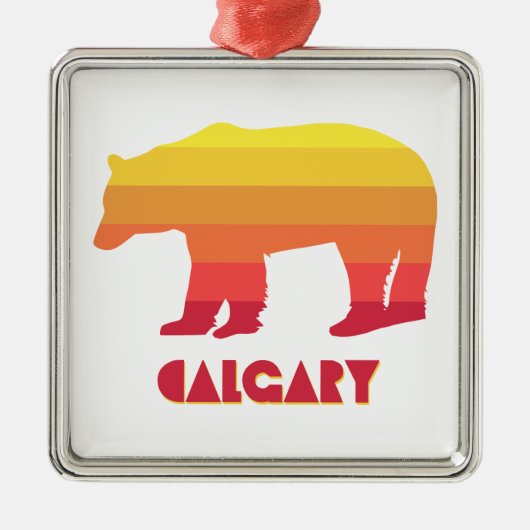Calgary Alberta Rainbow Bear Ornament Aus Metall (Vorne)