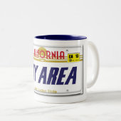 Cali Lizenz-Teller Zweifarbige Tasse (VorderseiteRechts)