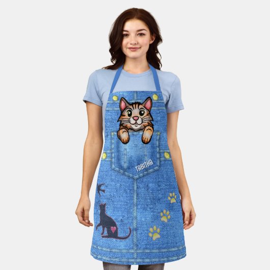 Calico Cat in Imitate Denim Pocket mit Individuell Schürze (Getragen)