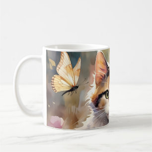 Calico Katze und Schmetterlinge im Frühlingspark Kaffeetasse