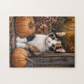 Calico Kitten sitzt unter Herbstlauben Puzzle (Horizontal)