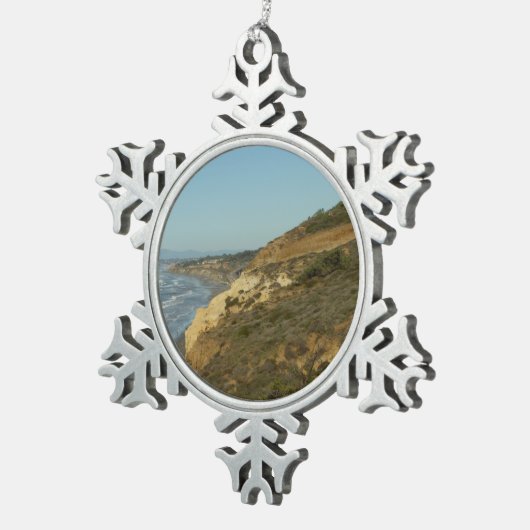 California Coastline Landschaftliche Reiselandscha Schneeflocken Zinn-Ornament (Rechts)