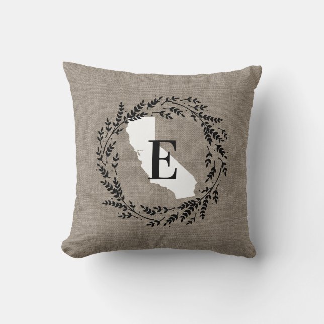 California Rustic Wreath Monogram Throw Kissen (Vorderseite)