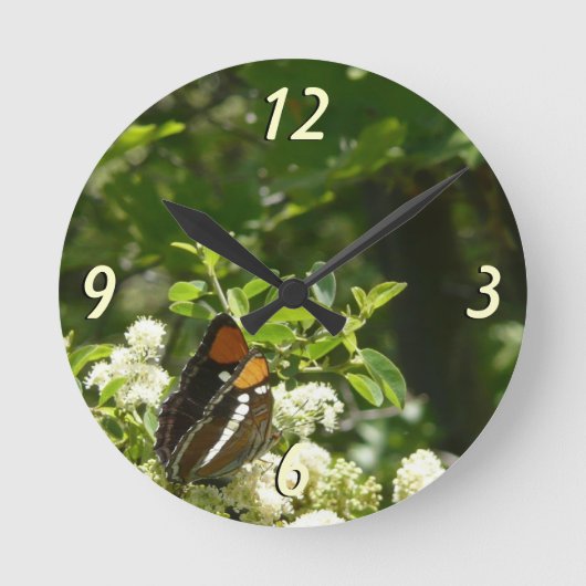 California Sister Butterfly in Yosemite Runde Wanduhr (Vorderseite)