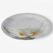 Calla basiert auf texturiertem Hintergrund Pappteller (Schrägansicht)