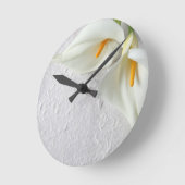 Calla liegt mit Platz für Text Runde Wanduhr (Winkel)