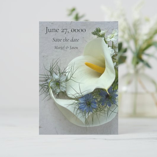 Calla-Lilie mit blauer Nigella Save The Date (Stehend Vorderseite)