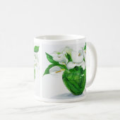Calla-Lilien in der grünen Vasen-Tasse Kaffeetasse (VorderseiteRechts)