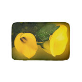 Calla Lily Bright Yellow Blätter Bokeh Badematte (Vorderseite)