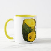 Calla Lily Bright Yellow Blätter Bokeh Tasse (Links)