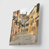 Calle Del Montello, Venedig Italien Quadratische Wanduhr (Winkel)