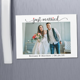 Calligrafie Red Heart Just Married Magnet Card