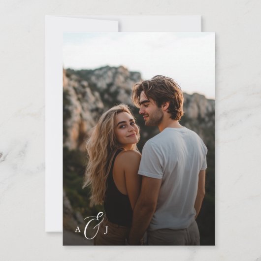 Calligrafie Schwarz-weiß Rustic Boho Foto Wedding Einladung (Rückseite)