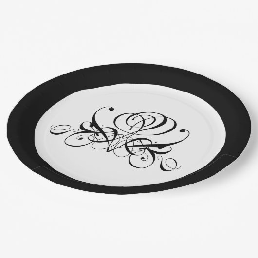 Calligrafy Black Rose Wedding Pappteller (Schrägansicht)