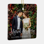 Calligraphie Script Verheiratet und Merry Wedding Keramikornament (Rechts)