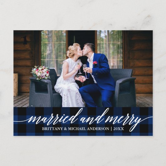 Calligraphy Blue Kariert Verheiratet und Merry Wed Postkarte (Vorderseite)