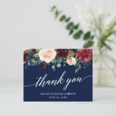 Calligraphy Burgundy Floral Wedding Blue Vielen Da Postkarte (Stehend Vorderseite)