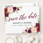 Calligraphy Floral Burgundy Save the Date Postkarte<br><div class="desc">Moderne elegante Kalligraphie,  Watercolor Burgund Blumenhochzeit speichern das Datum Postkarte</div>