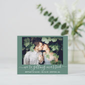 Calligraphy Getried Save the Date Green Postkarte (Stehend Vorderseite)