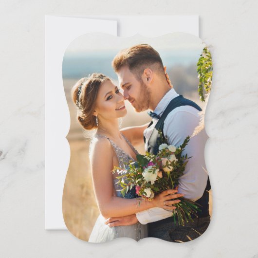 Calligraphy Green Floral Bouquet Foto Wedding Einladung (Rückseite)