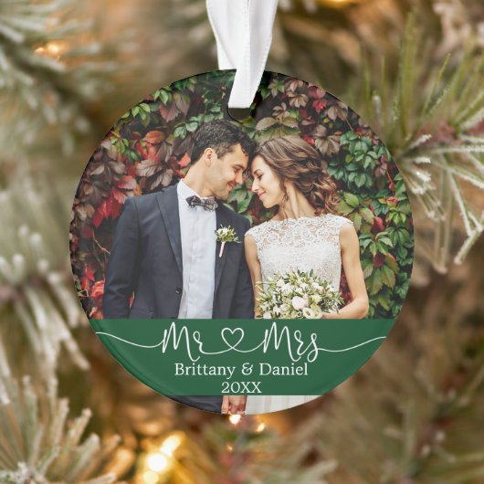Calligraphy Heart Mr. und Mrs. Wedding Foto Green Ornament (Baum)