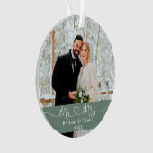 Calligraphy Heart Mr. und Mrs. Wedding Sage Green Ornament (Vorderseite)