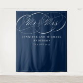 Calligraphy Navy Mr. & Mrs. Wedding Booth Backdrop Wandteppich (Vorderseite)