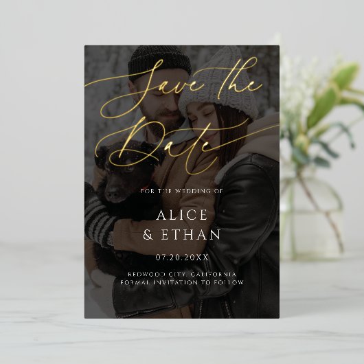 Calligraphy Photo Overlay Wedding Save The Date Folieneinladung (Stehend vorne)