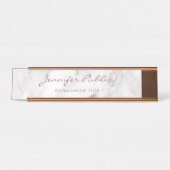 Calligraphy Script Elegante Rose Gold Marble Moder Schreibtischnamensplakette (Vorderseite )
