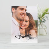 Calligraphy Script Foto Wedding Save The Date (Stehend Vorderseite)