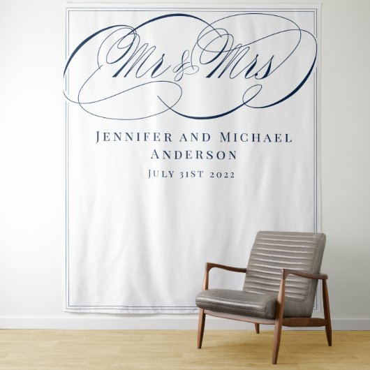 Calligraphy White Navy Mr. & Mrs. Wedding Backdrop Wandteppich (Beispiel)