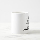 CALM behalten UND ARGENTINIEN BESUCHEN Kaffeetasse (Mittel)