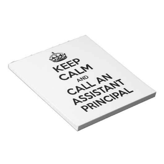 Calm behalten und einen Assistenten anrufen Notizblock (angewinkelt)