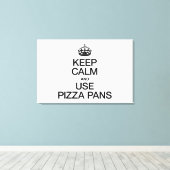 CALM behalten UND PIZZA PANS VERWENDEN Leinwanddruck (Insitu (Holzboden))