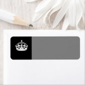 Calm Crown auf Solid Black behalten (Insitu)