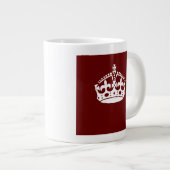Calm Crown Burgundy Red Accent behalten Jumbo-Tasse (Vorderseite Rechts)