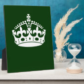 CALM-CROWN-Symbol auf der grünen Dekoration behalt Fotoplatte (Seite)