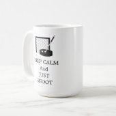 Calm Hockey Net und Stick behalten Kaffeetasse (Vorderseite Links)