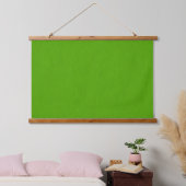 Calm & simple lime green textured background  wandteppich mit holzrahmen (Schlafzimmer)