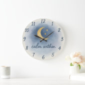 Calm Within – Watercolour Moon & Stars Serenity Cl Große Wanduhr (Zuhause)