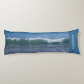 Calming Ocean Waves Tide Blue Personalisierte Bett Seitenschläferkissen (Rückseite)