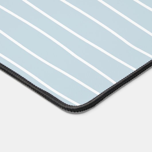 Calming Pastel Blue Ocean Waves Geometric Linear Schreibtischunterlage (Ecke)