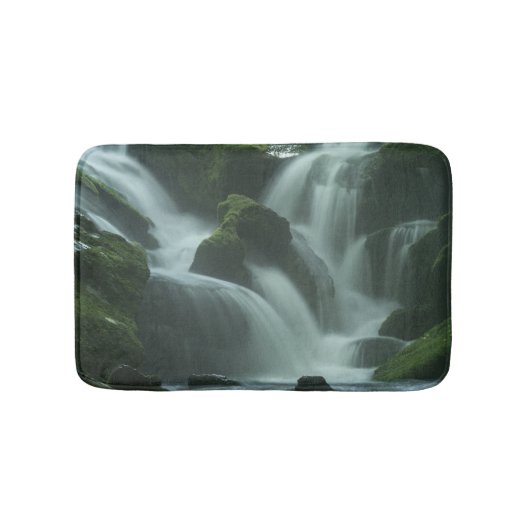 Calming Waterfall Badematte (Vorderseite)