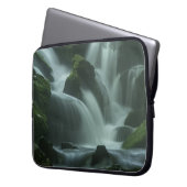 Calming Waterfall Laptopschutzhülle (Vorderseite Links)
