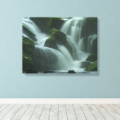 Calming Waterfall Leinwanddruck (Insitu (Holzboden))